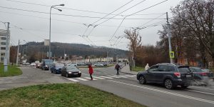 Křižovatkou Březnická - Mostní budou po dobu její rekonstrukce projíždět trolejbusy na nezávislý pohon