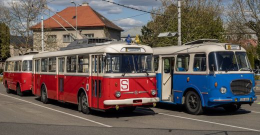 Darujte si ve státní svátek jízdu historickými skvosty DSZO