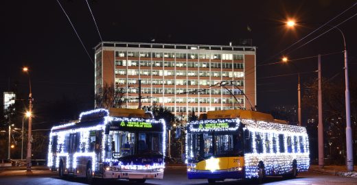 Vánoční trolejbus a… a další vánoční trolejbus! DSZO připravila letos velké překvapení