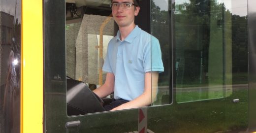 Pavel Genzer řídí vozidla MHD s vírou. Bude z něj kněz